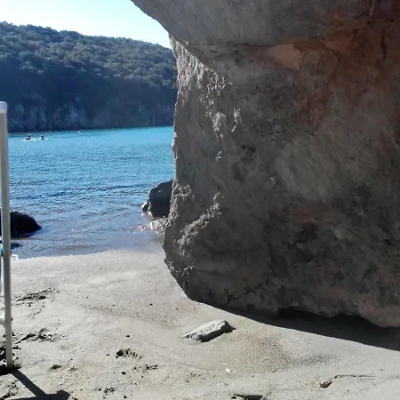 Baia San Montano Lacco Ameno (Isola d'Ischia)